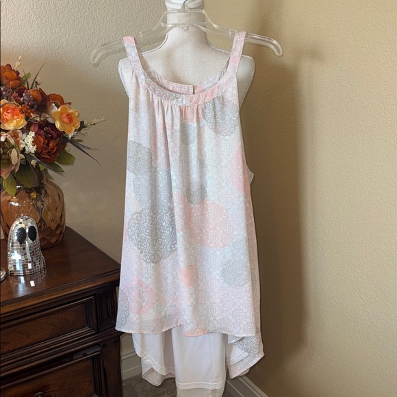 Torrid Geo Sphere Hi Low Sleeveless Tank Top Blouse Shirt 3X - Picture 3 of 4